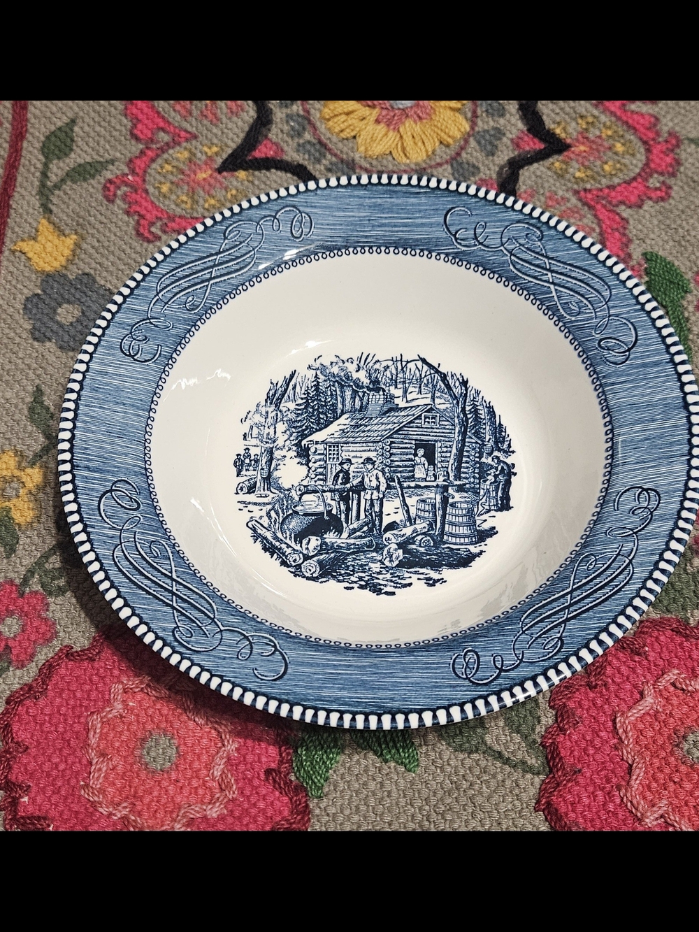 Currier & Ives Large Serving Bowl